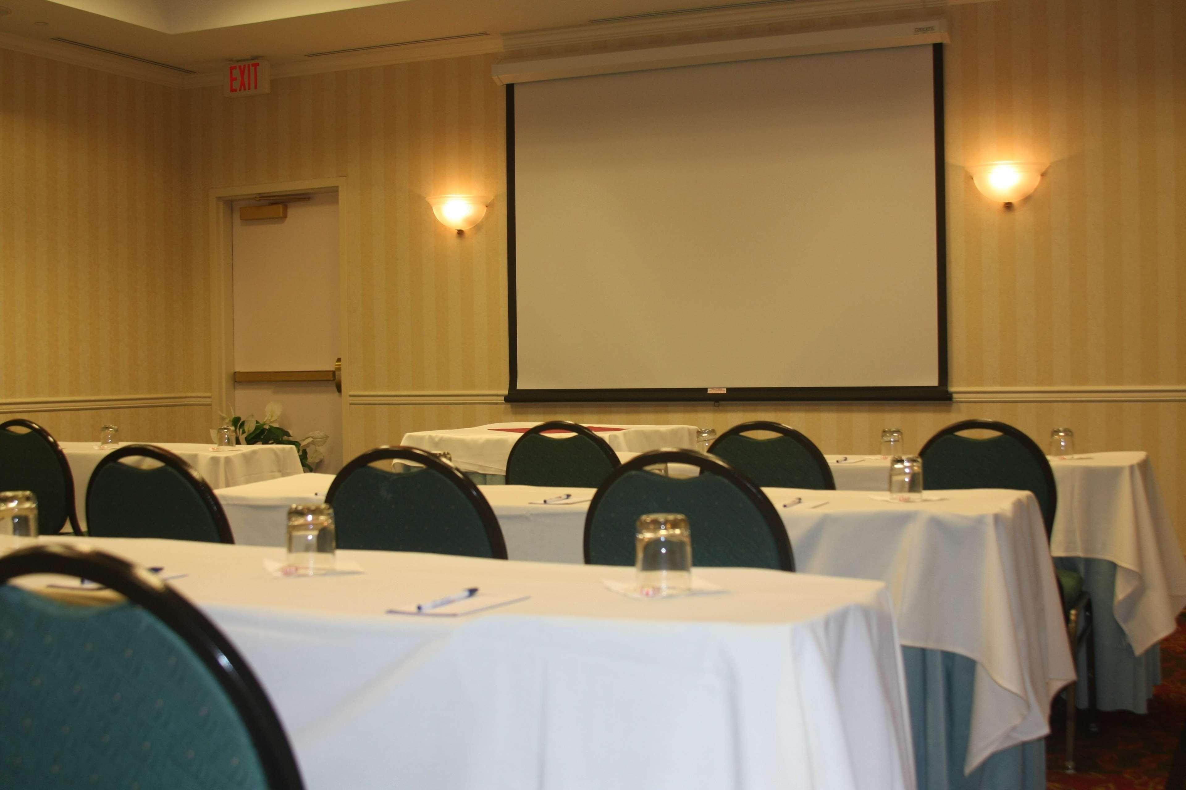 Hilton Garden Inn Elmira/Corning Horseheads Exterior photo